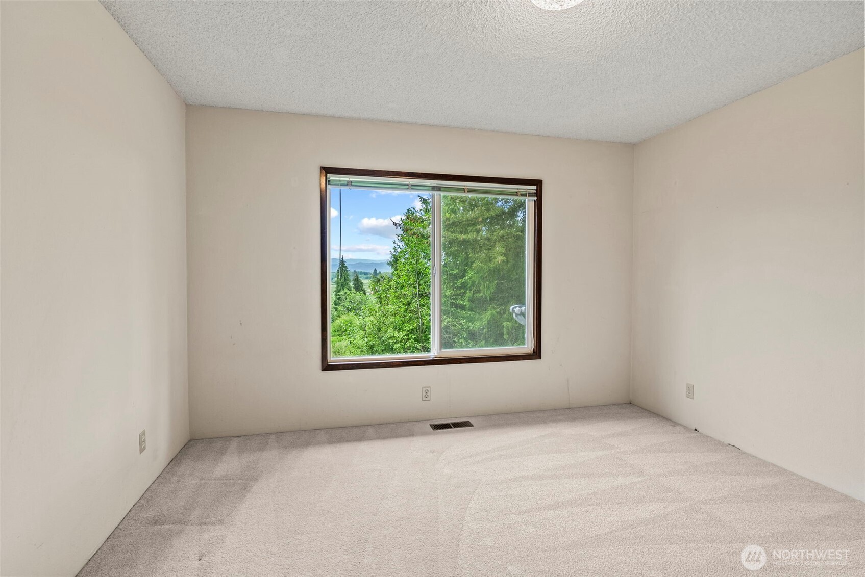 1086 Highway 4 Cathlamet, WA 98612 - Photo 21 of 40