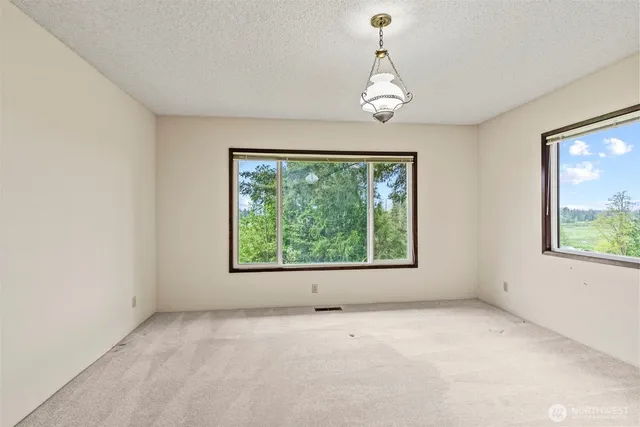 $495,000 | 1086 Highway 4, Cathlamet, WA 98612