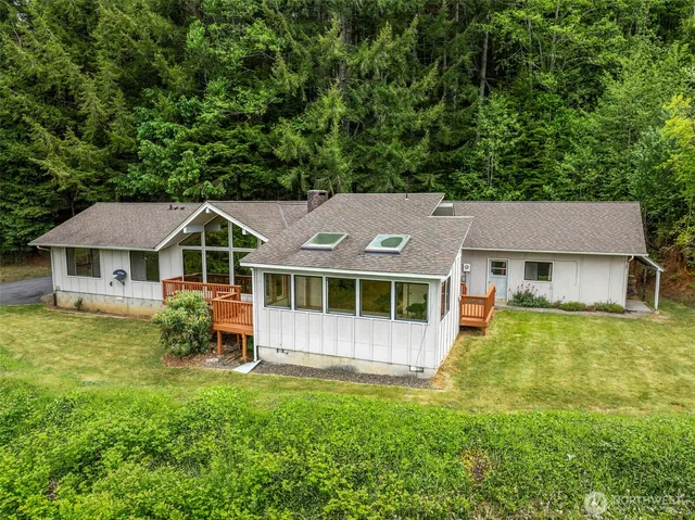 $495,000 | 1086 Highway 4, Cathlamet, WA 98612