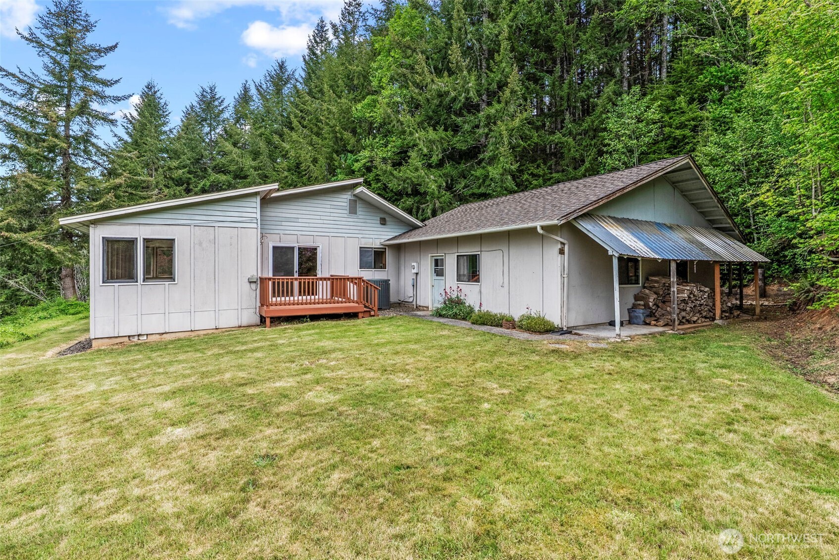 1086 Highway 4 Cathlamet, WA 98612 - Photo 35 of 40