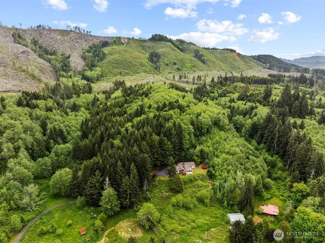 $495,000 | 1086 Highway 4, Cathlamet, WA 98612