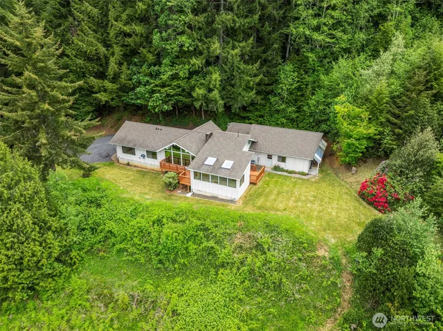 $495,000 | 1086 Highway 4, Cathlamet, WA 98612
