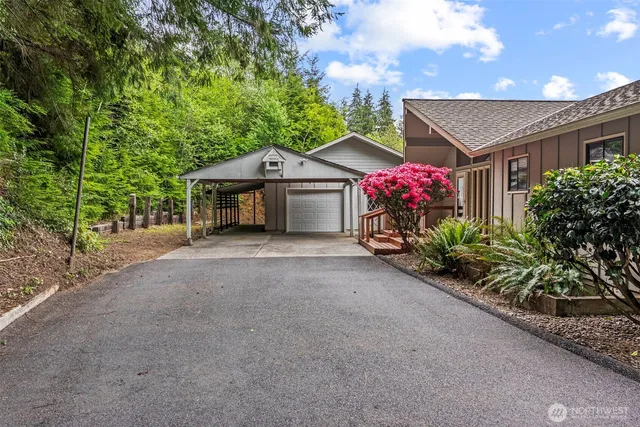 $495,000 | 1086 Highway 4, Cathlamet, WA 98612