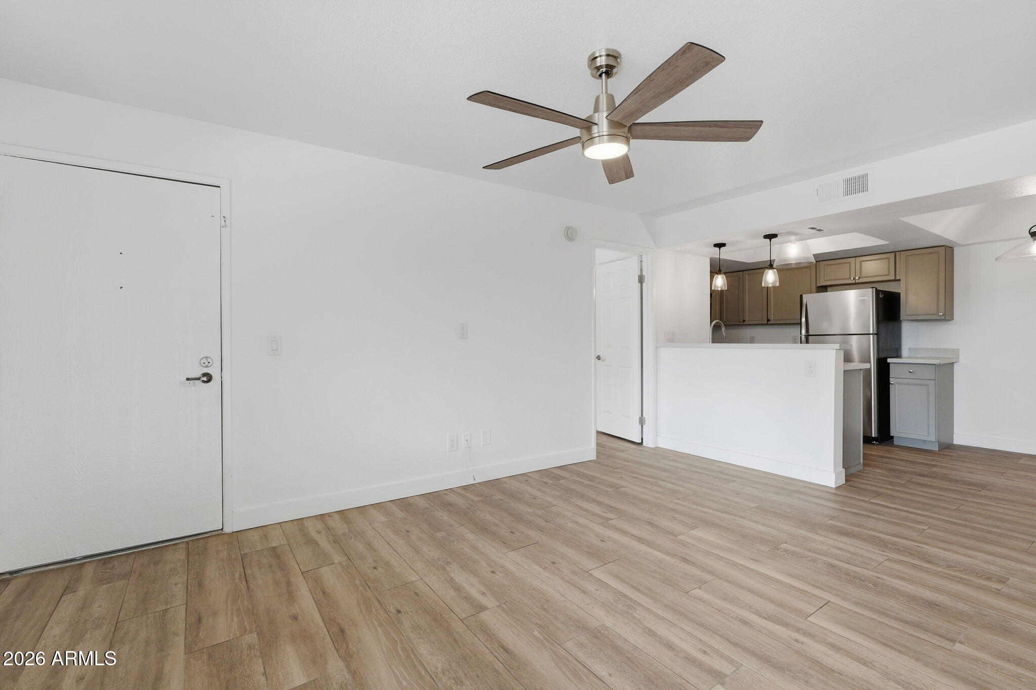 1720 East Thunderbird Road, Unit 2020 Phoenix, AZ 85022 - Photo 2 of 18 Entry/ Living Room