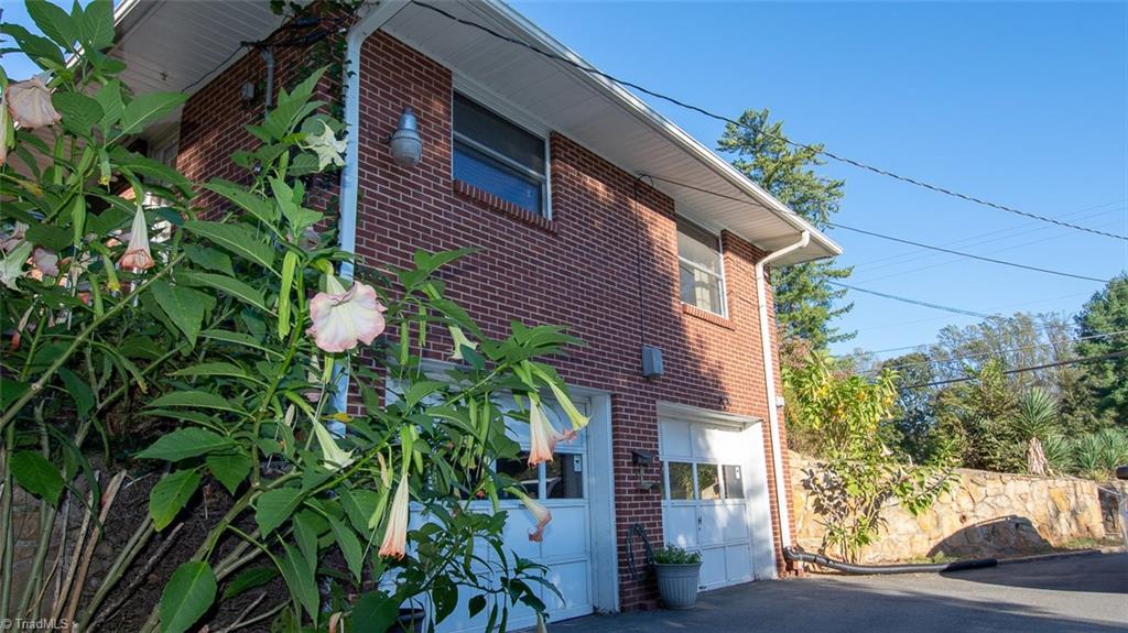 5534 Germanton Road Winston-Salem, NC 27105 - Photo 5 of 23 Gallery Image 5
