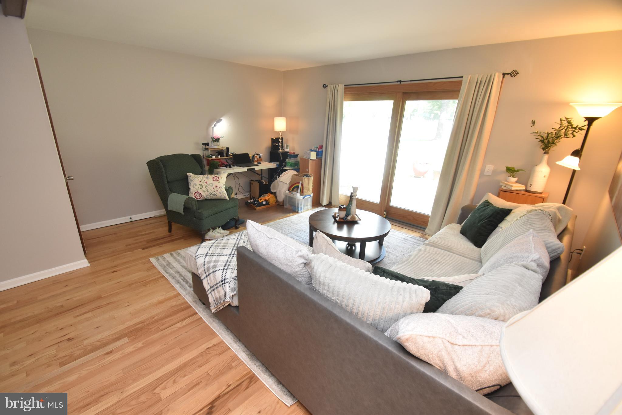 1 Dekalb Square, Unit D01 Newark, DE 19713 - Photo 22 of 43 Family Room