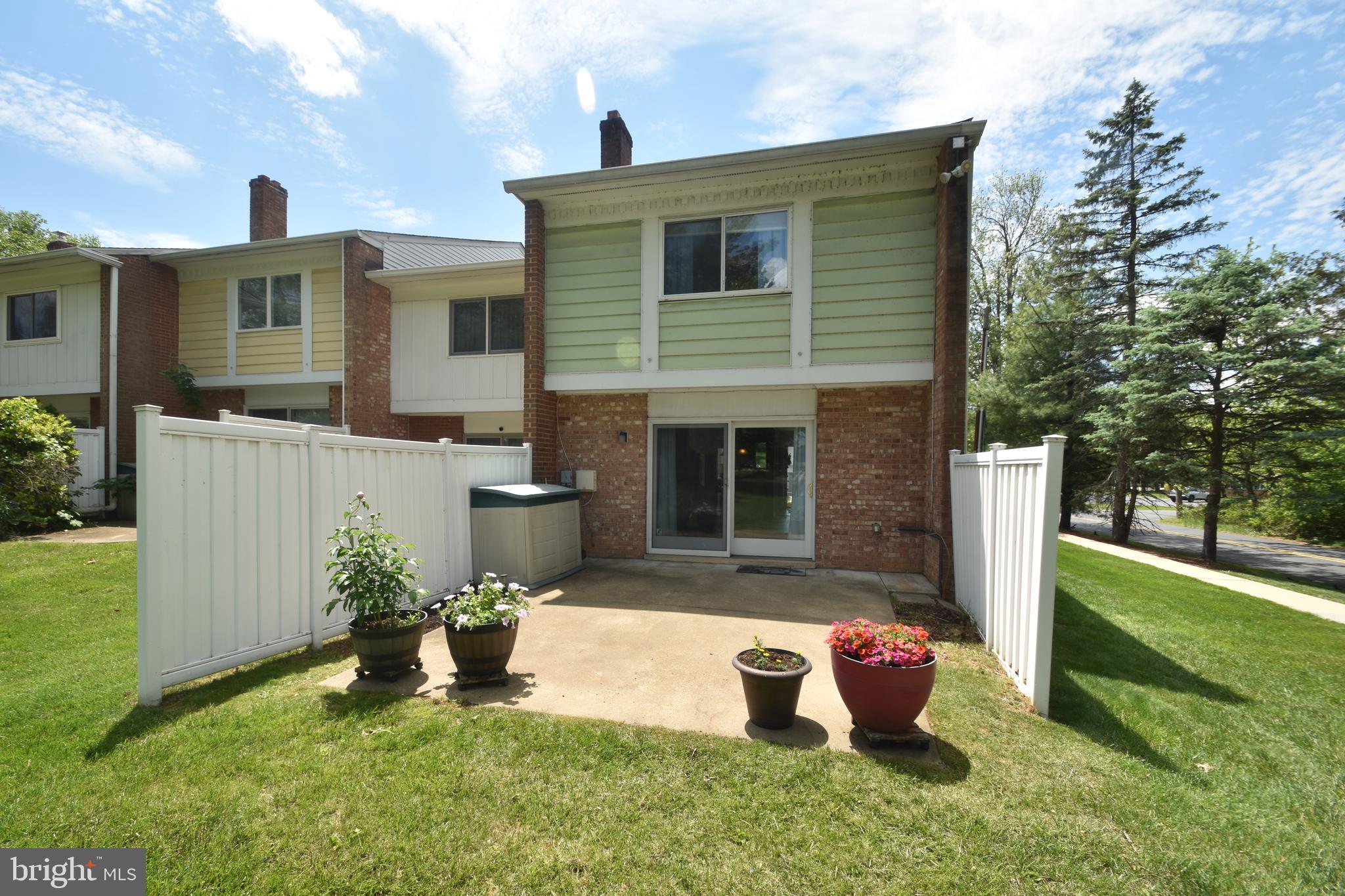 1 Dekalb Square, Unit D01 Newark, DE 19713 - Photo 10 of 43 1 Dekalb Square