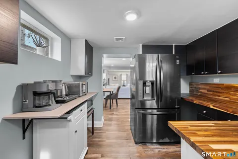 $2,300 | 111 Judd Street, Fairfield, CT 06824