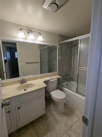 $1,700 | 9800 North Hollybrook Lake Drive, Unit 9303, Pembroke Pines, FL 33025