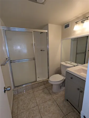 $1,700 | 9800 North Hollybrook Lake Drive, Unit 9303, Pembroke Pines, FL 33025