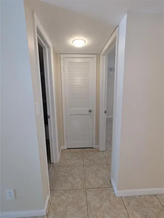 $1,700 | 9800 North Hollybrook Lake Drive, Unit 9303, Pembroke Pines, FL 33025