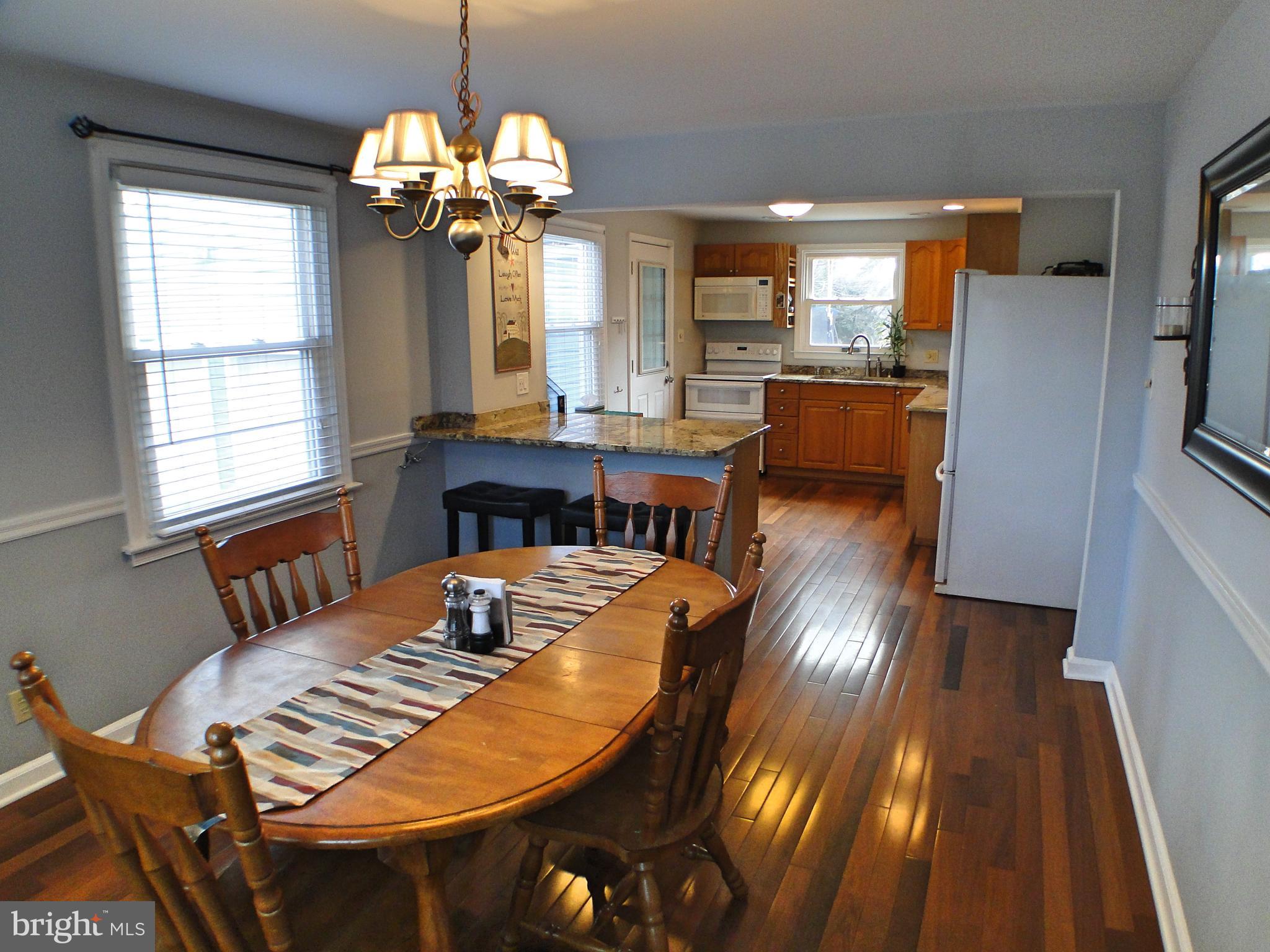 125 Beechwood Road Newtown Square, PA 19073 - Photo 12 of 34 125 Beechwood Rd, Newtown Square PA 19073 DiningRM