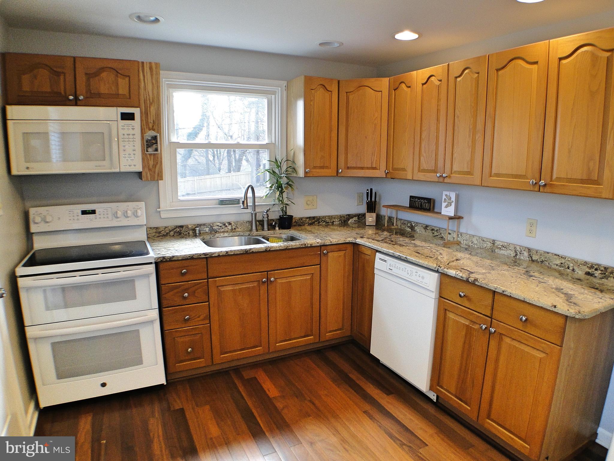 125 Beechwood Road Newtown Square, PA 19073 - Photo 15 of 34 125 Beechwood Rd, Newtown Square PA 19073 Kitchen