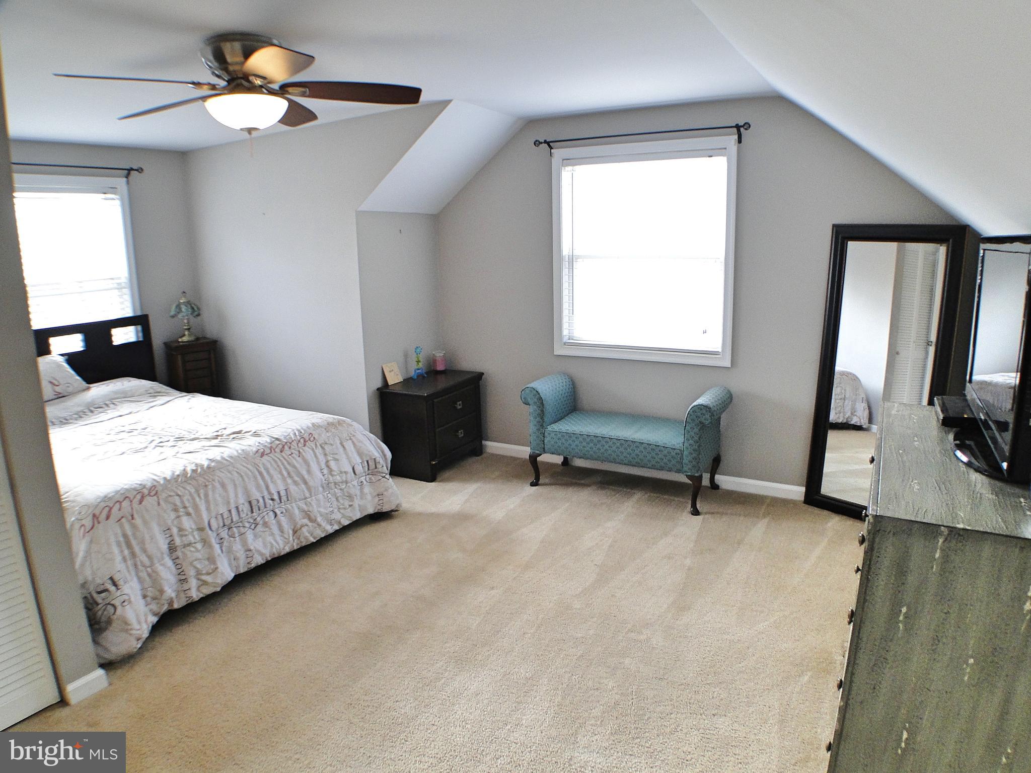 125 Beechwood Road Newtown Square, PA 19073 - Photo 16 of 34 125 Beechwood Rd, Newtown Square PA 19073 -Prim BR