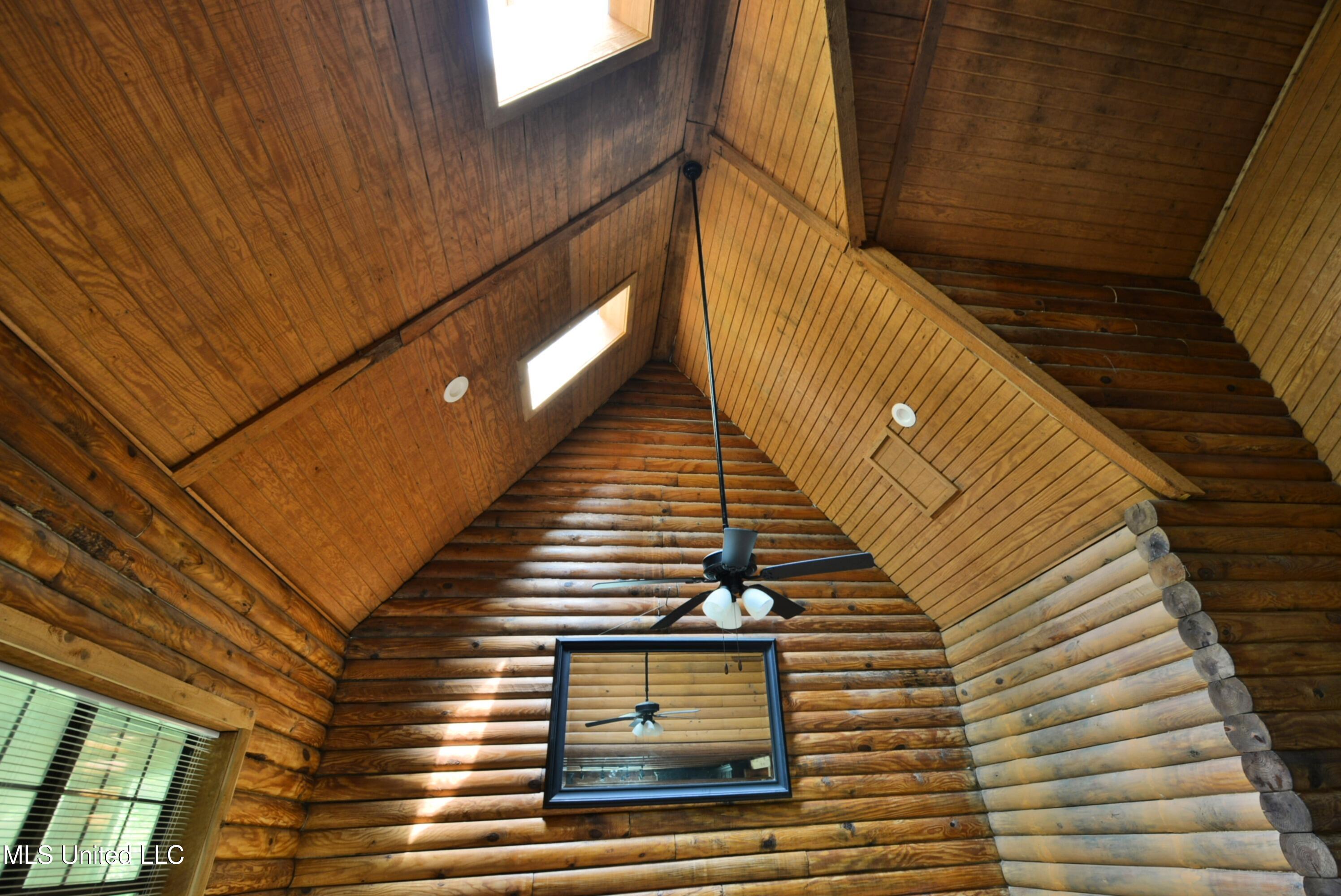 3490 Sherrod Road Nesbit, MS 38651 - Photo 11 of 29 Great room 3