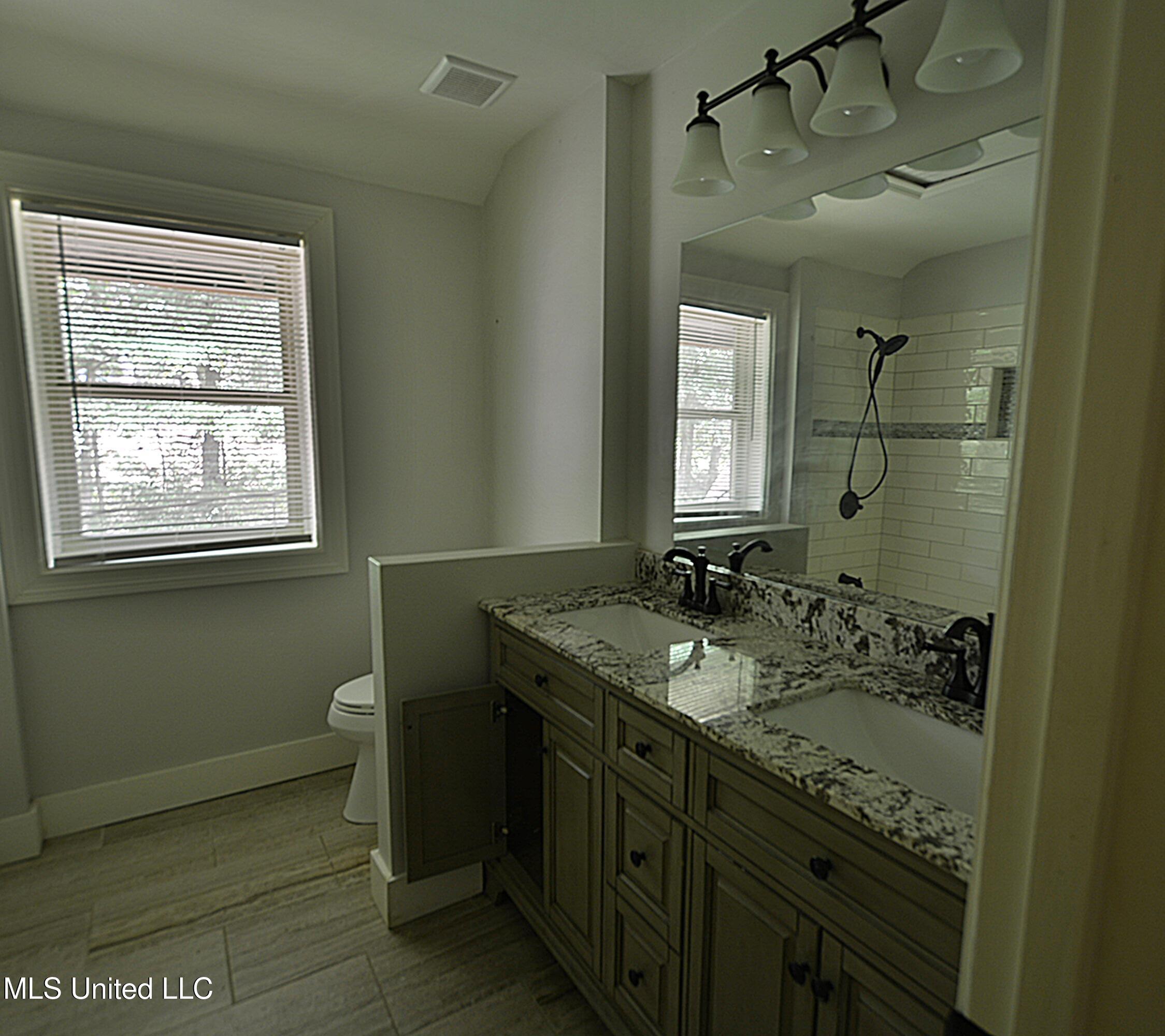 3490 Sherrod Road Nesbit, MS 38651 - Photo 22 of 29 Bathrrom 2