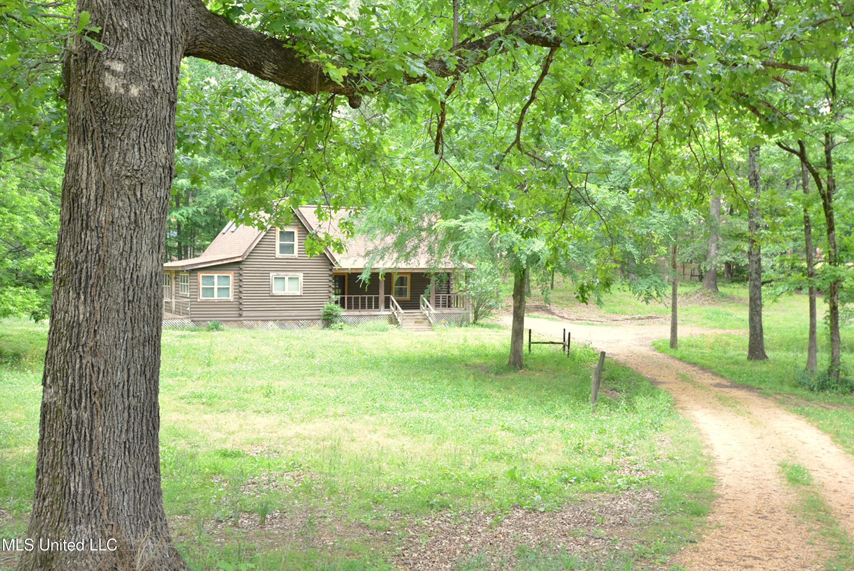 3490 Sherrod Road Nesbit, MS 38651 - Photo 3 of 29 Front
