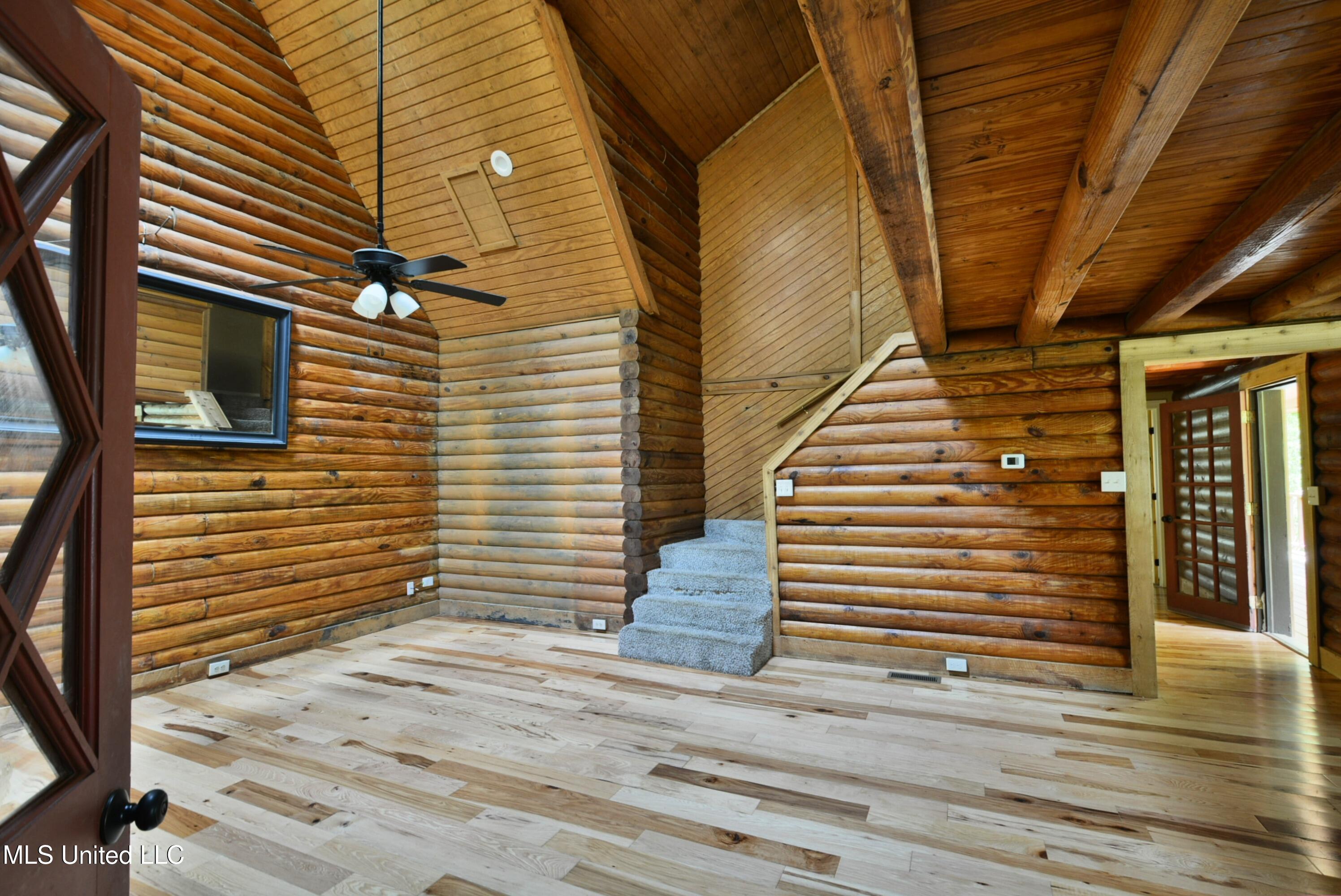 3490 Sherrod Road Nesbit, MS 38651 - Photo 10 of 29 Great room 2