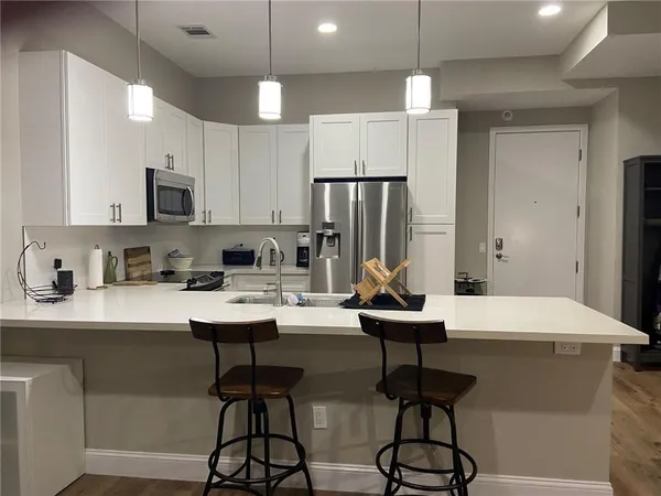 $2,450 | 507 Sabine Street, Unit 1006, Austin, TX 78701