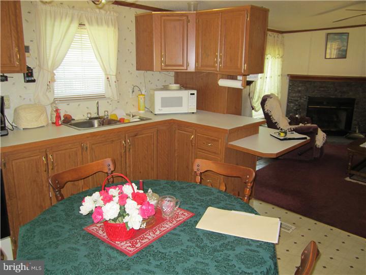 C-1 Country Club Road Elmer, NJ 08318 - Photo 10 of 16 Kitchen