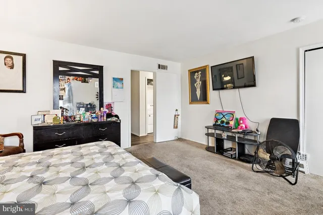 $249,000 | 18 East 4th Street, Burlington, NJ 08016