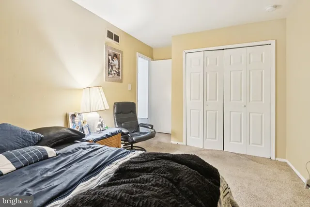 $249,000 | 18 East 4th Street, Burlington, NJ 08016