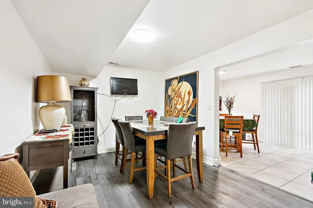 $249,000 | 18 East 4th Street, Burlington, NJ 08016