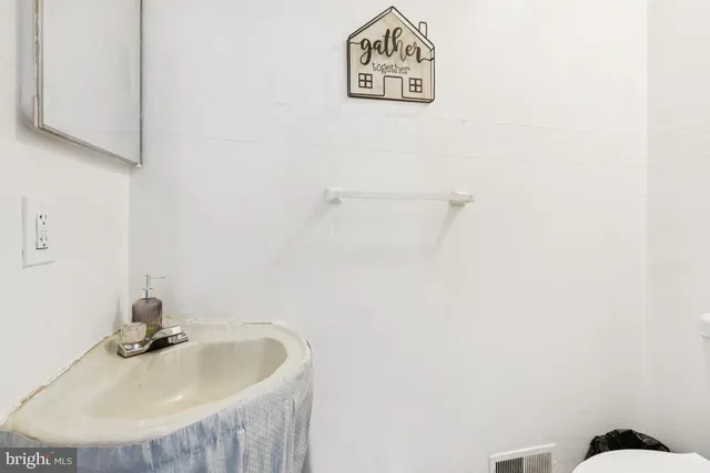 $249,000 | 18 East 4th Street, Burlington, NJ 08016