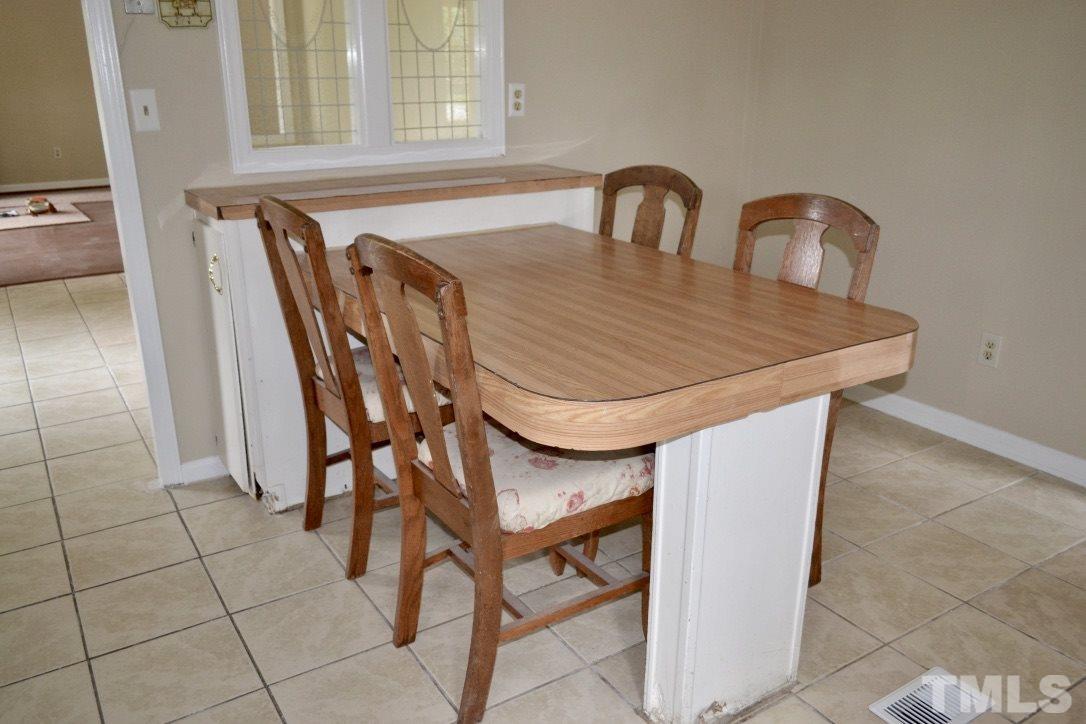 8363 Raleigh Road Benson, NC 27504 - Photo 11 of 24 Gallery Image 11