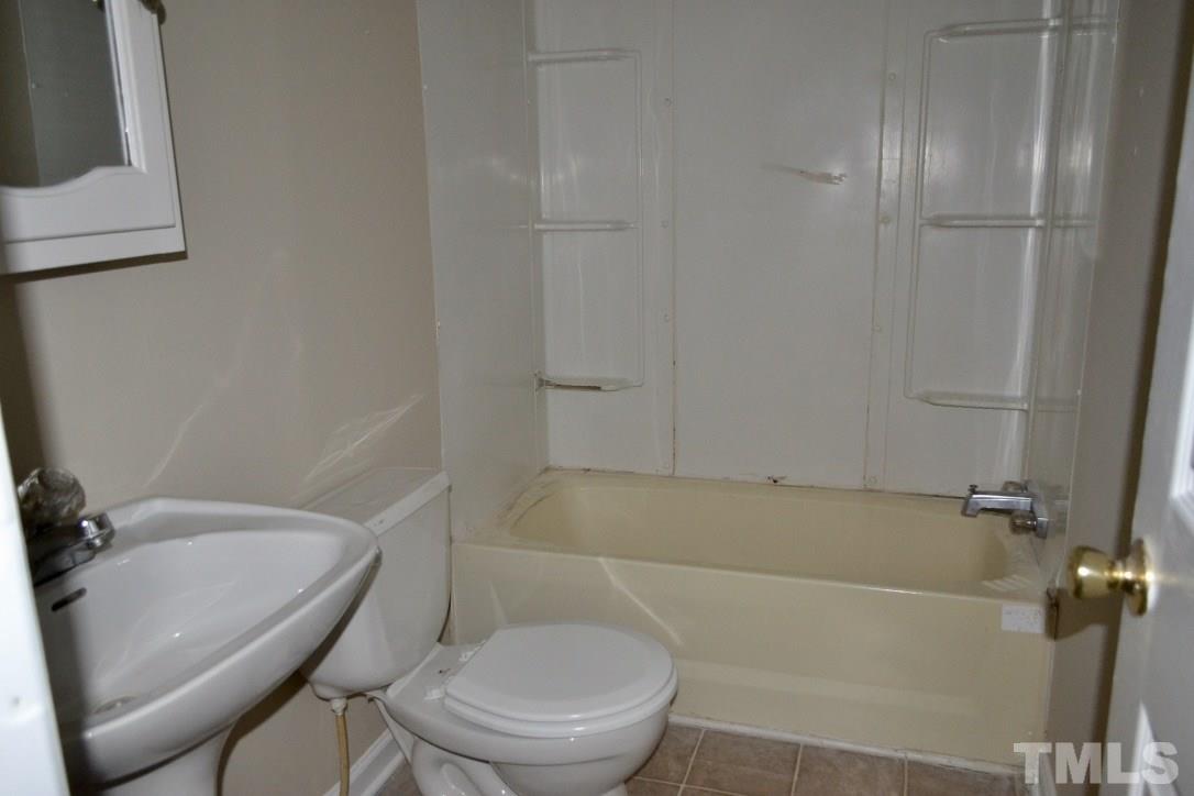 8363 Raleigh Road Benson, NC 27504 - Photo 14 of 24 Gallery Image 14