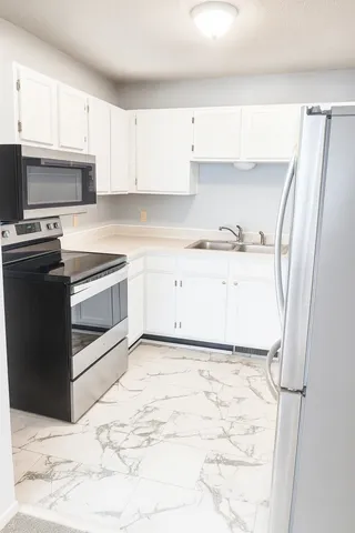 $2,600 | 9 Heights Road Northeast, St. Michael, MN 55376