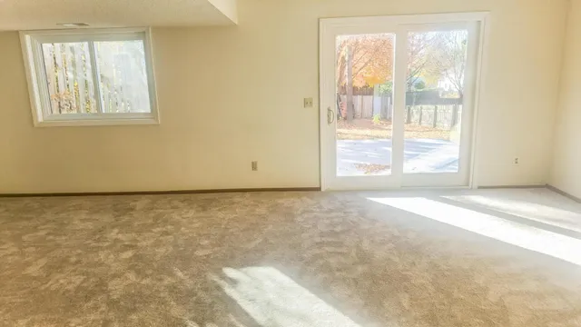 $2,600 | 9 Heights Road Northeast, St. Michael, MN 55376