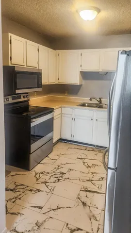 $2,600 | 9 Heights Road Northeast, St. Michael, MN 55376