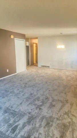 $2,600 | 9 Heights Road Northeast, St. Michael, MN 55376