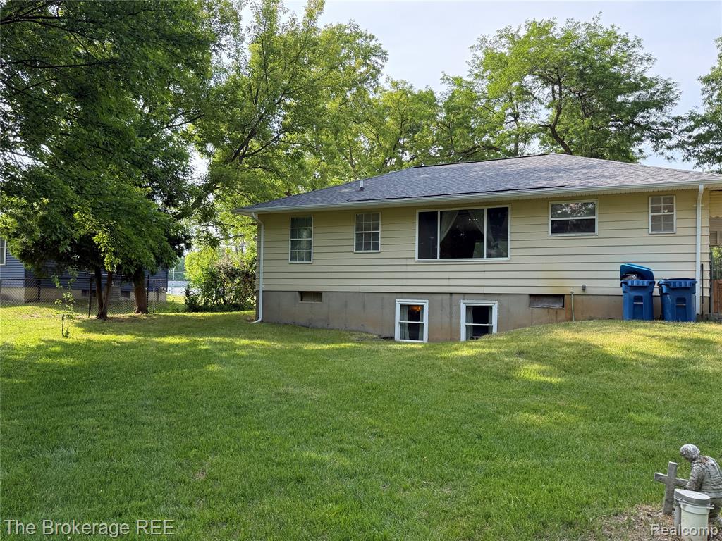 6509 Silver Lake Road Linden, MI 48451 - Photo 9 of 10