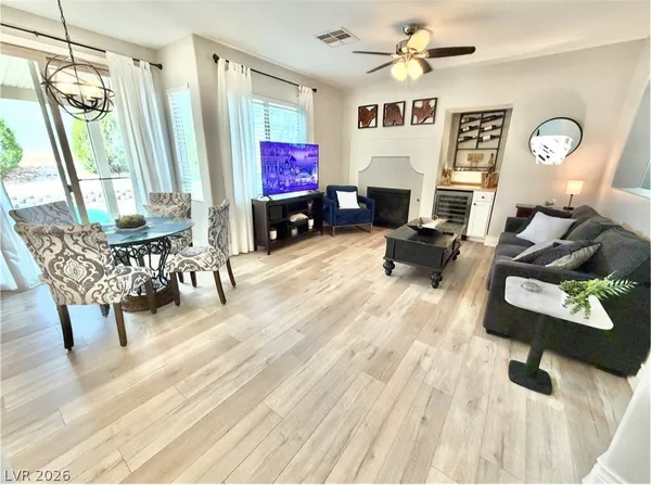 $3,495 | 399 Center Green Drive, Las Vegas, NV 89148