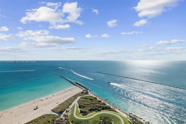 $17,900,000 | 100 South Pointe Drive, Unit 3203, Miami Beach, FL 33139