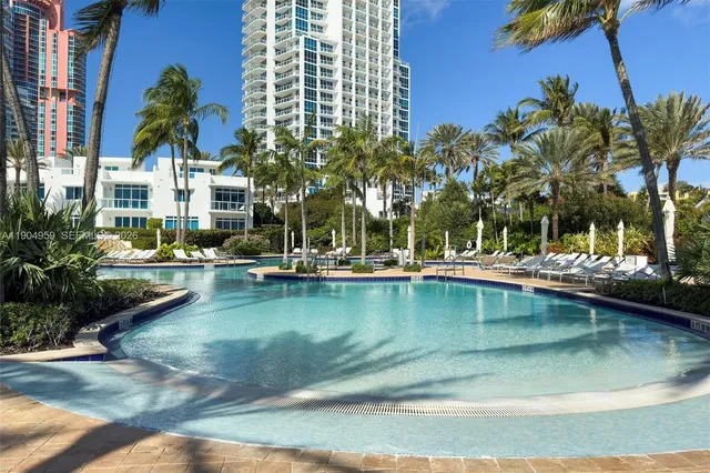 $17,900,000 | 100 South Pointe Drive, Unit 3203, Miami Beach, FL 33139