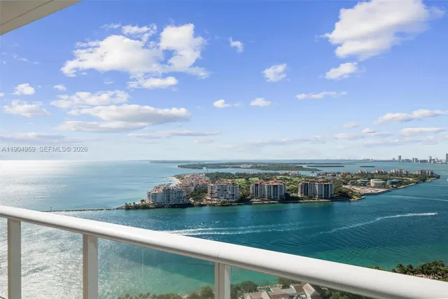 $17,900,000 | 100 South Pointe Drive, Unit 3203, Miami Beach, FL 33139