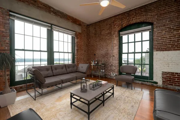$400,000 | 505 Tennessee Street, Unit 428, Memphis, TN 38103