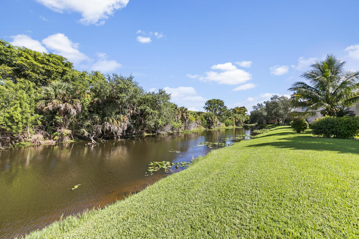 641 Palm View Drive, Unit 2 Naples, FL 34110 - Photo 18 of 29 1F3A2927