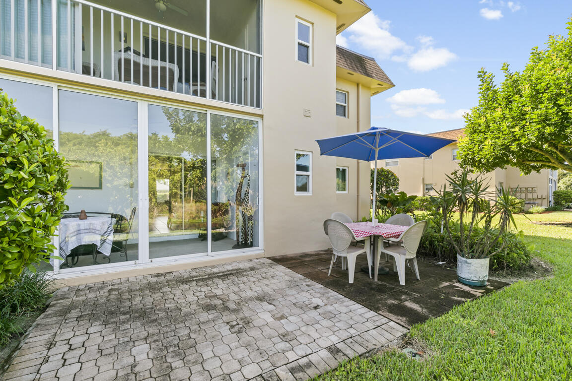 641 Palm View Drive, Unit 2 Naples, FL 34110 - Photo 19 of 29 1F3A2932