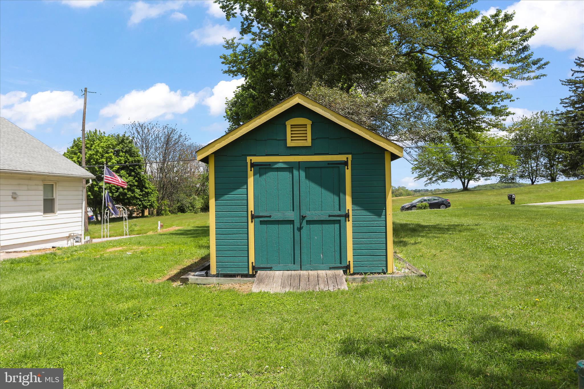 6 South Grant Road Thomasville, PA 17364 - Photo 40 of 49 Shed