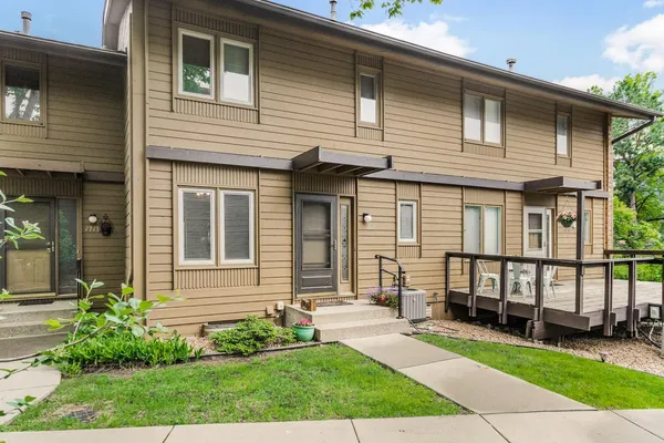 $279,000 | 1217 Brighton Square, New Brighton, MN 55112