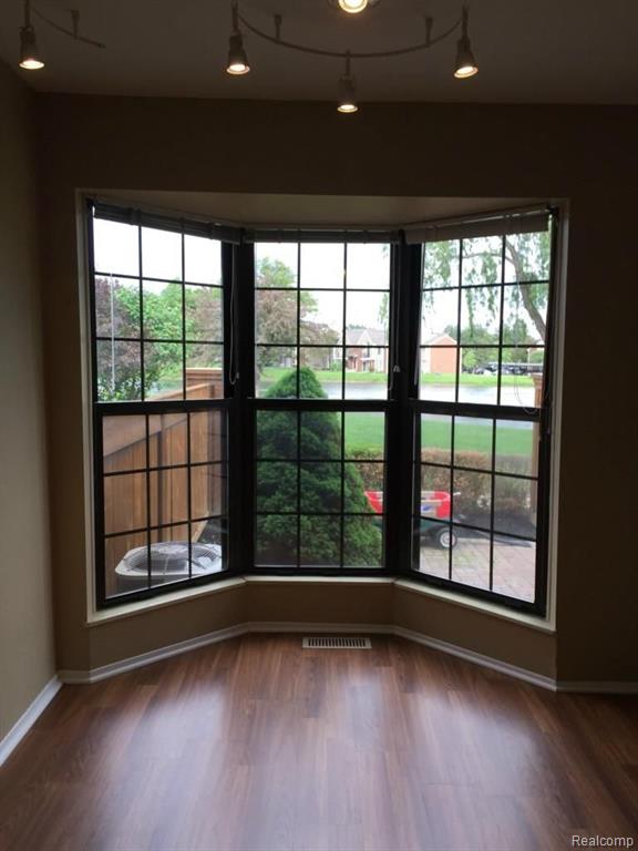 22162 Edgewater Novi, MI 48375 - Photo 8 of 21