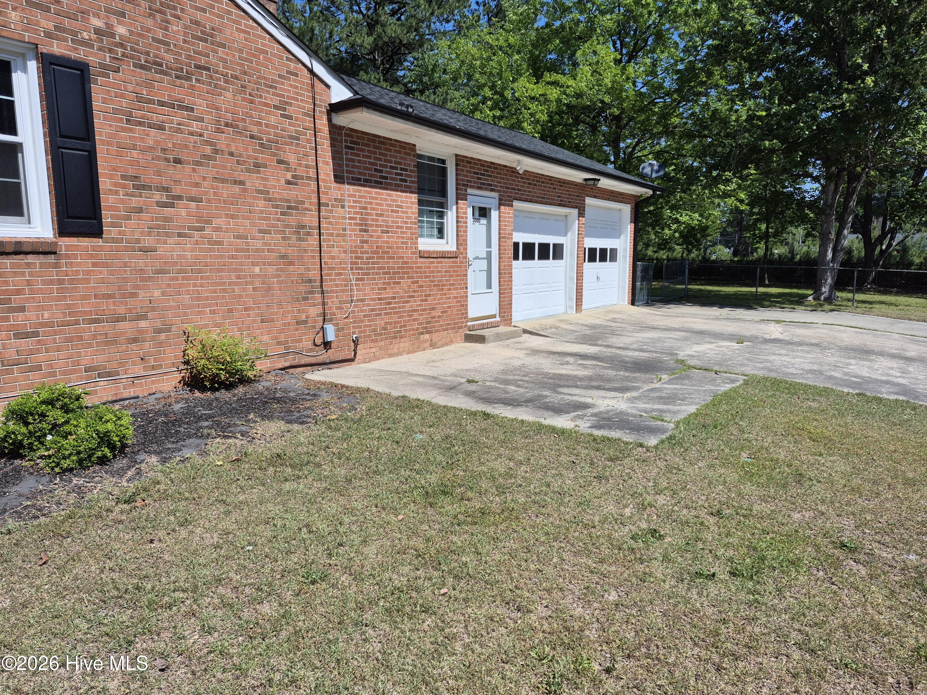 3000 Ridgecrest Drive Rocky Mount, NC 27803 - Photo 13 of 18 Side View
