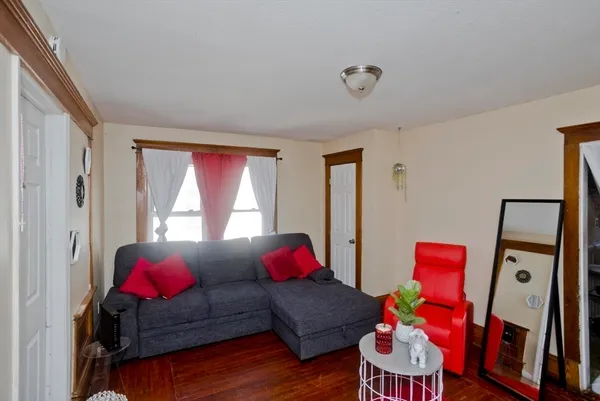 $1,850 | 3 St Paul Street, Unit 1, Westfield, MA 01085