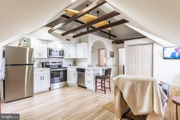 $2,162 | 22 South Haddon Avenue, Unit 6, Haddonfield, NJ 08033