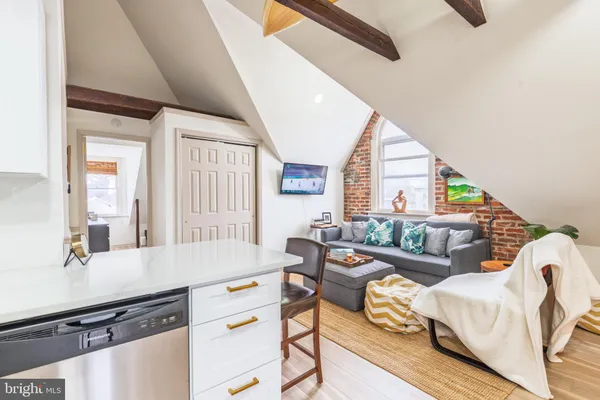 $2,162 | 22 South Haddon Avenue, Unit 6, Haddonfield, NJ 08033