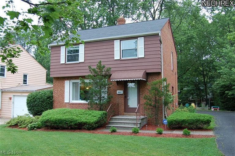 4923 Farnhurst Road Cleveland, OH 44124 - Photo 1 of 25 Gallery Image 1